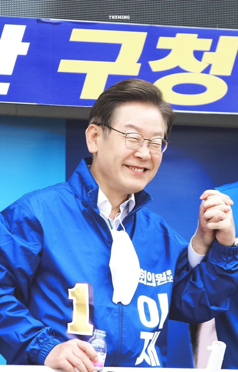 그래 잘생긴 대통령은 이제 나오기 힘드니까 귀엽거나 청초한 대통령 ㄱㅂㅈㄱ | 인스티즈