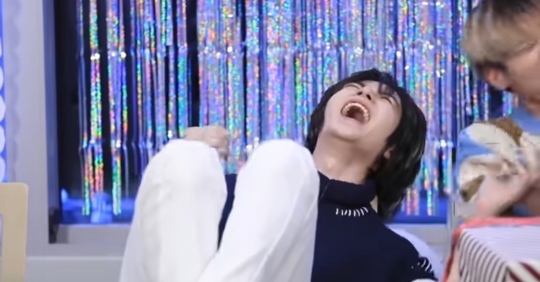 선물이 노트북 이라해서 서로 가지러고 싸운결과 | 인스티즈