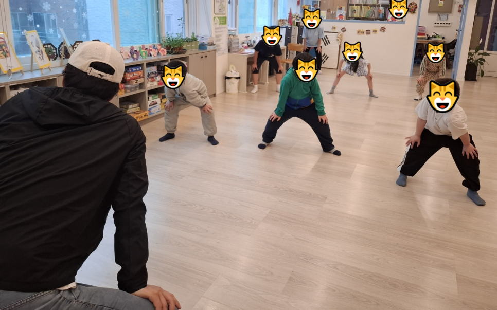 꼬꼬닭이네 이미지