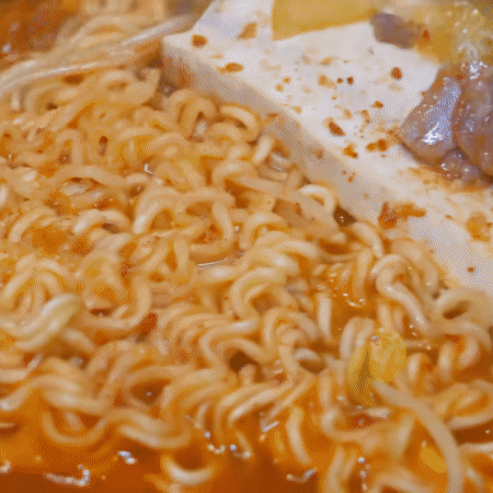 이 시간에 딱 좋은 부대찌개.gif | 인스티즈
