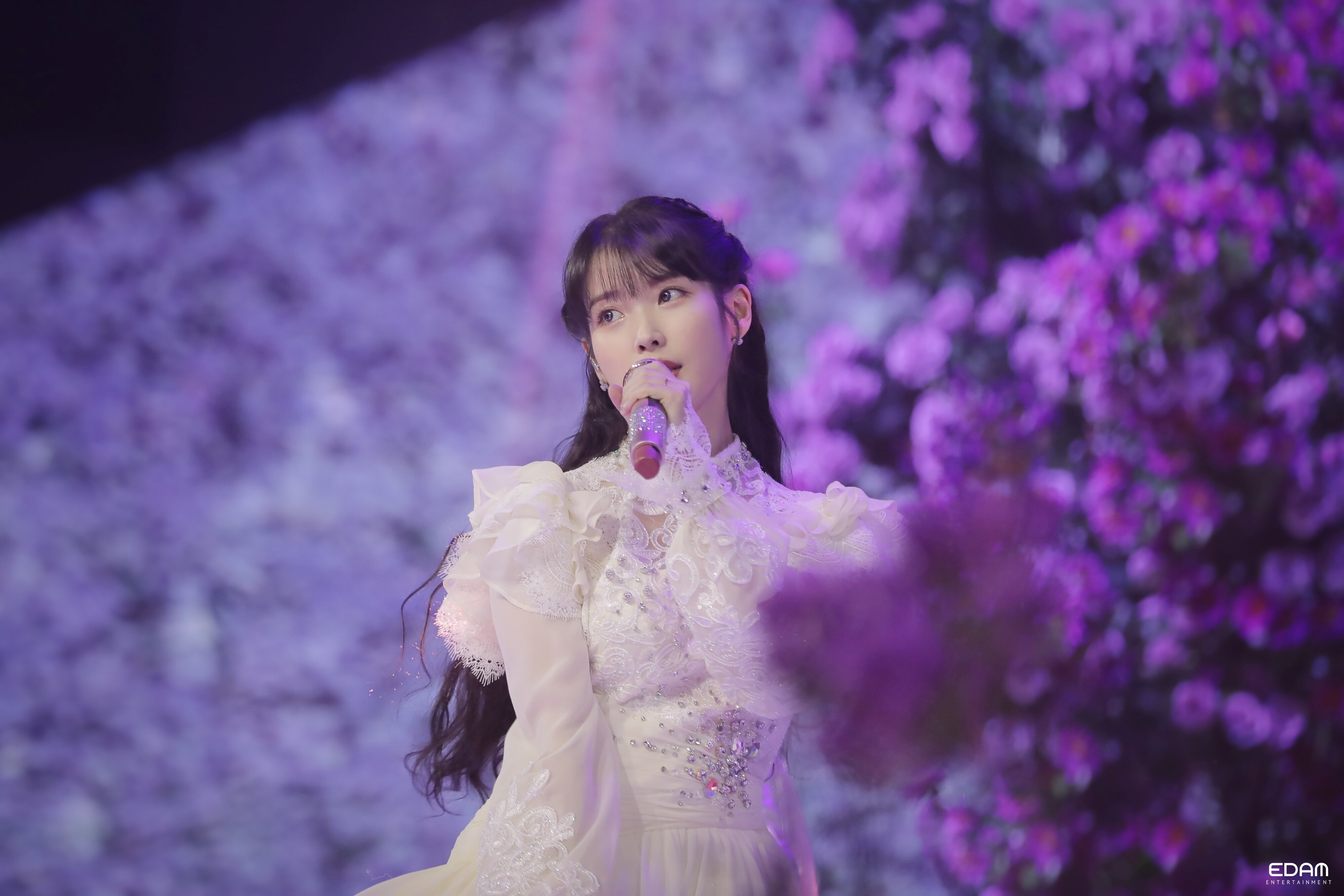 오늘뜬 아이유 사진 | 인스티즈