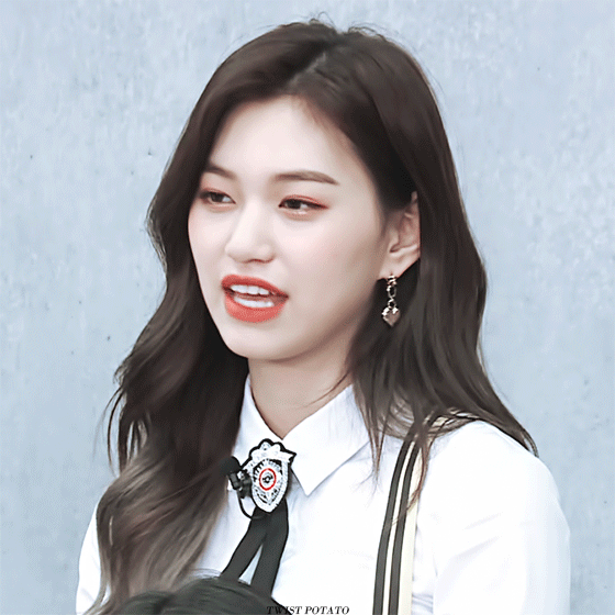 화려하게 예쁜 여자 아이돌 걸그룹 멤버들 .gif | 인스티즈