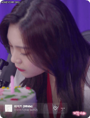 네이버나우 어벤걸스 보이는 오디오 여자친구 엄지.gif | 인스티즈