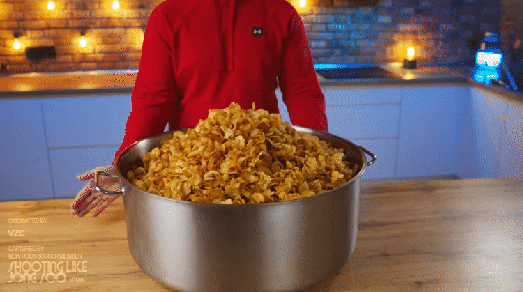 감자 한포대(35kg)로 만들 수 있는 감자칩의 양.gif | 인스티즈