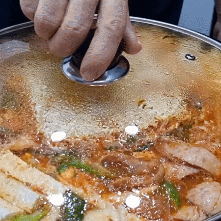 이 시간에 딱 좋은 부대찌개.gif | 인스티즈