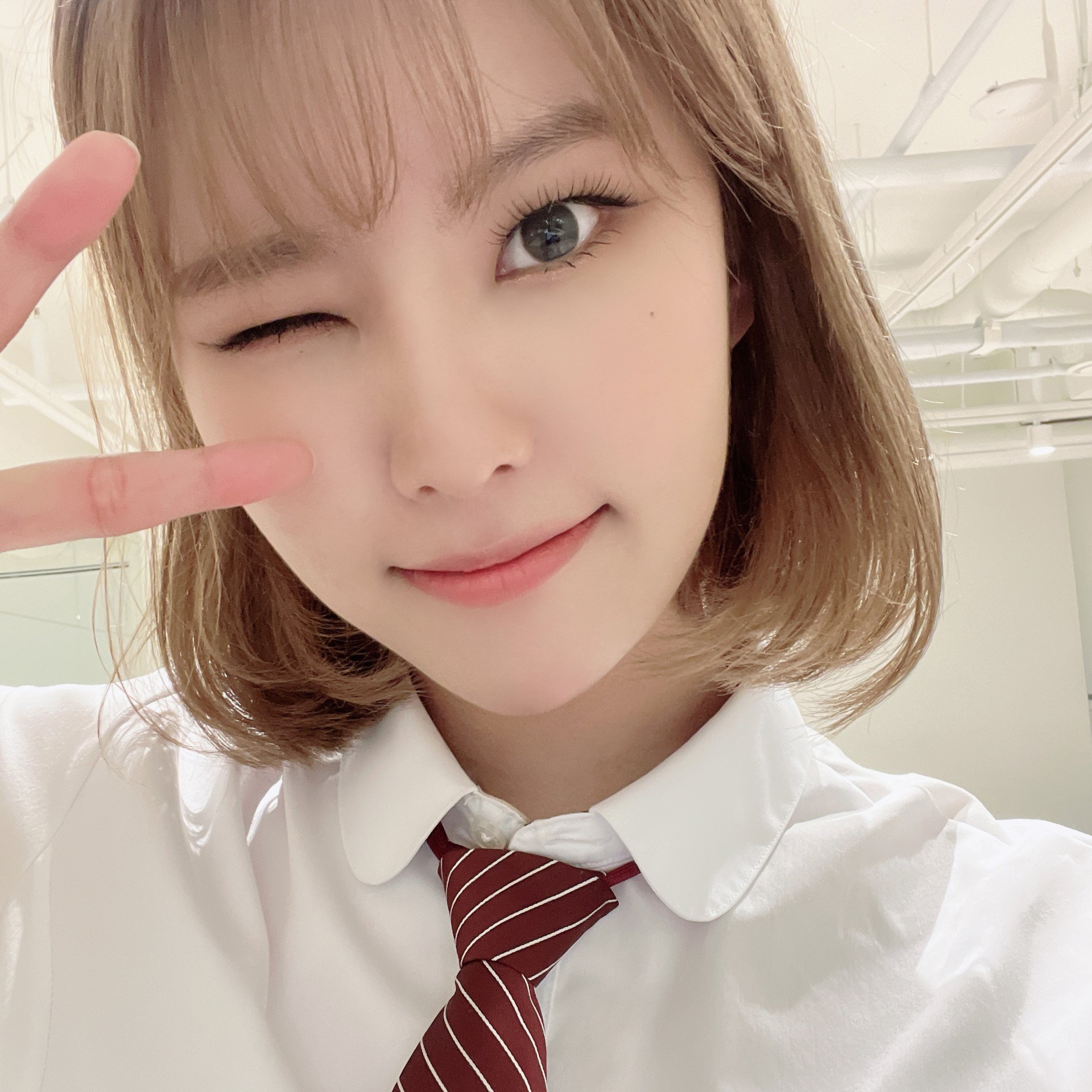 1년에 360일정도 교복 입어주는 것 같은 위클리 | 인스티즈