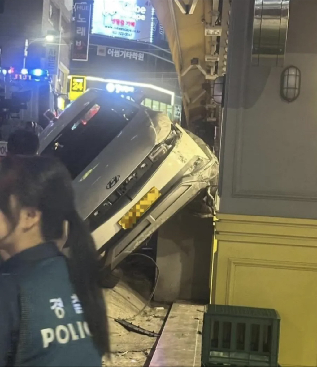 어제자 홍대 메가커피 근황 | 인스티즈