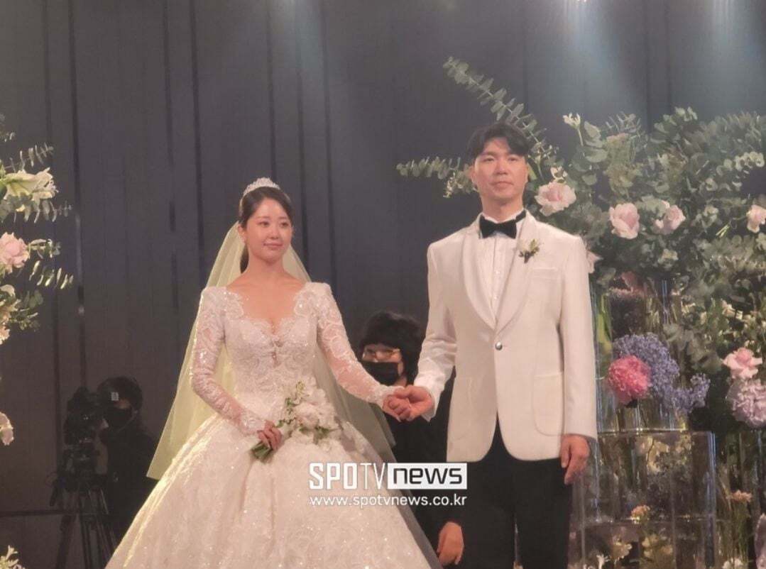 실시간 올라오고 있는 박수홍 결혼식 현장 사진 | 인스티즈
