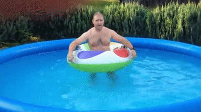 수영장에서 혼자 재미있게 노는 방법.gif | 인스티즈
