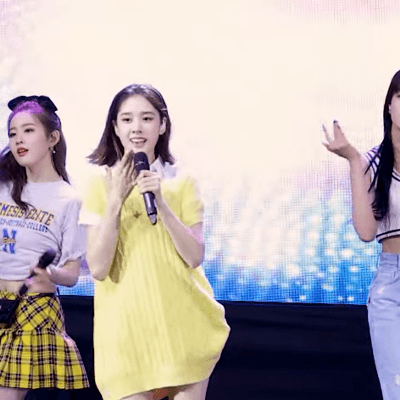 행사하는 스테이씨 무대 | 인스티즈
