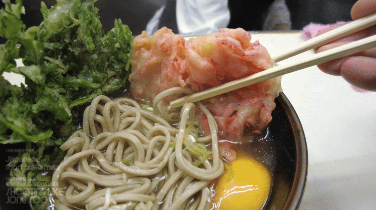 일본 도쿄, 음식이 맥도날드보다 빠르게 나오는 노부부의 우동소바가게.gif | 인스티즈