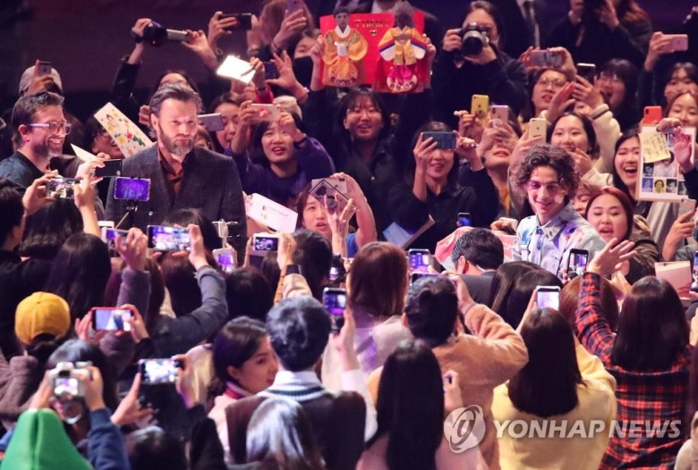 불과 1년 전인데 너무 옛날 같은 우리들의 일상 사진.jpg | 인스티즈