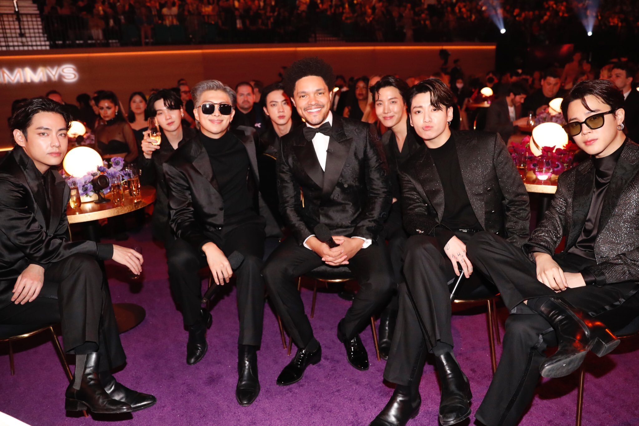 극찬이었던 BTS《그래미 어워드》무대 (+공식 영상) | 인스티즈