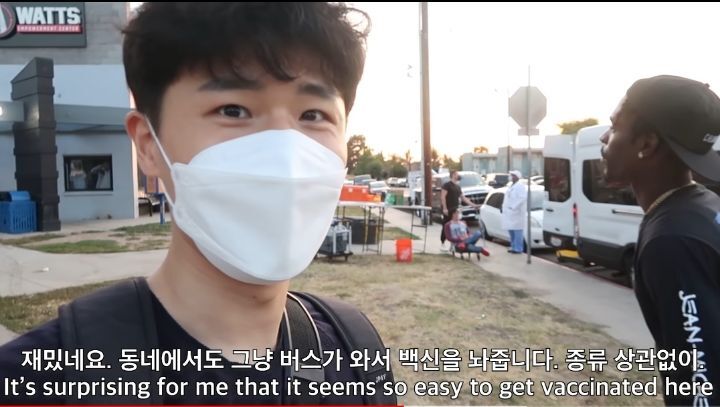 거리에서 박스채로 들고 다니면서 즉석으로 백신 놔주는 나라 | 인스티즈