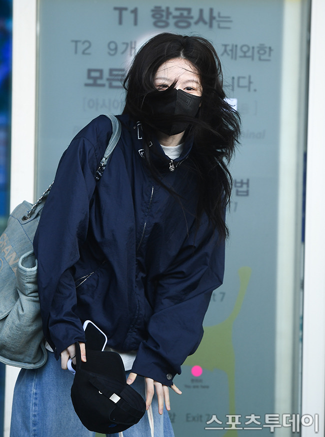 고윤정 공항 출입국.jpg | 인스티즈