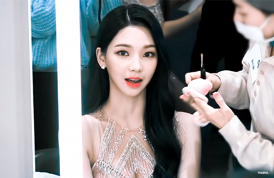 주말에 보면 더욱 좋은 카리나.gif | 인스티즈