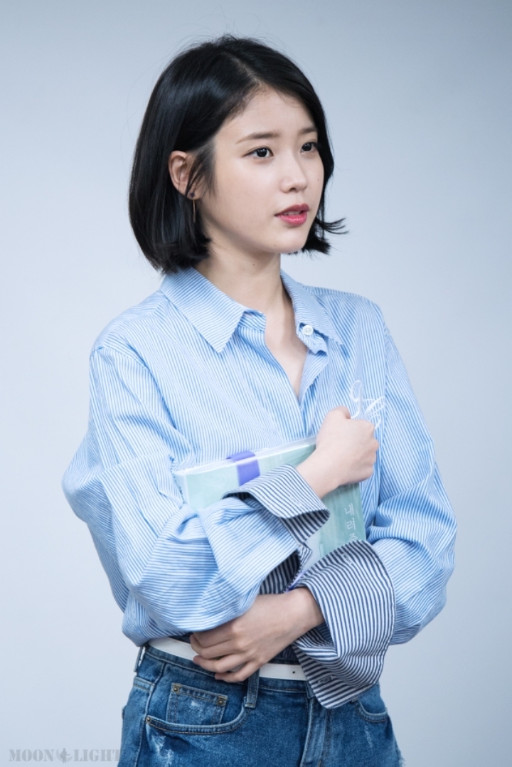 대학생같은 아이유.jpgif | 인스티즈