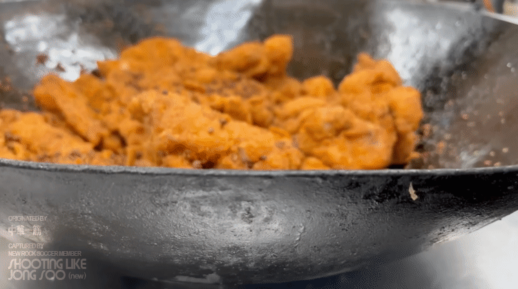 일본의 중식주방에서 만드는 화자오 후라이드 치킨.gif | 인스티즈