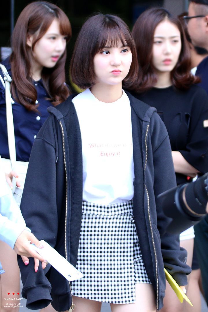 단발머리 이미지