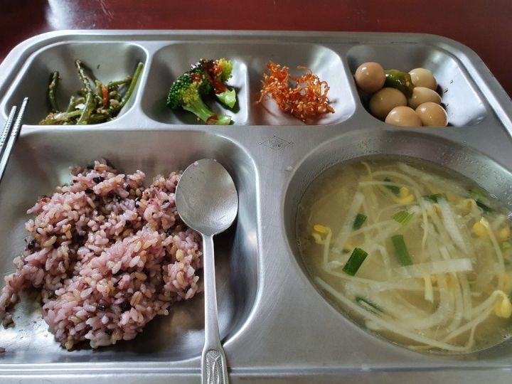 구내식당 이미지