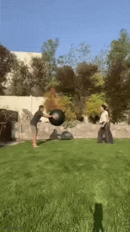 재밌게 노는 부부.gif | 인스티즈