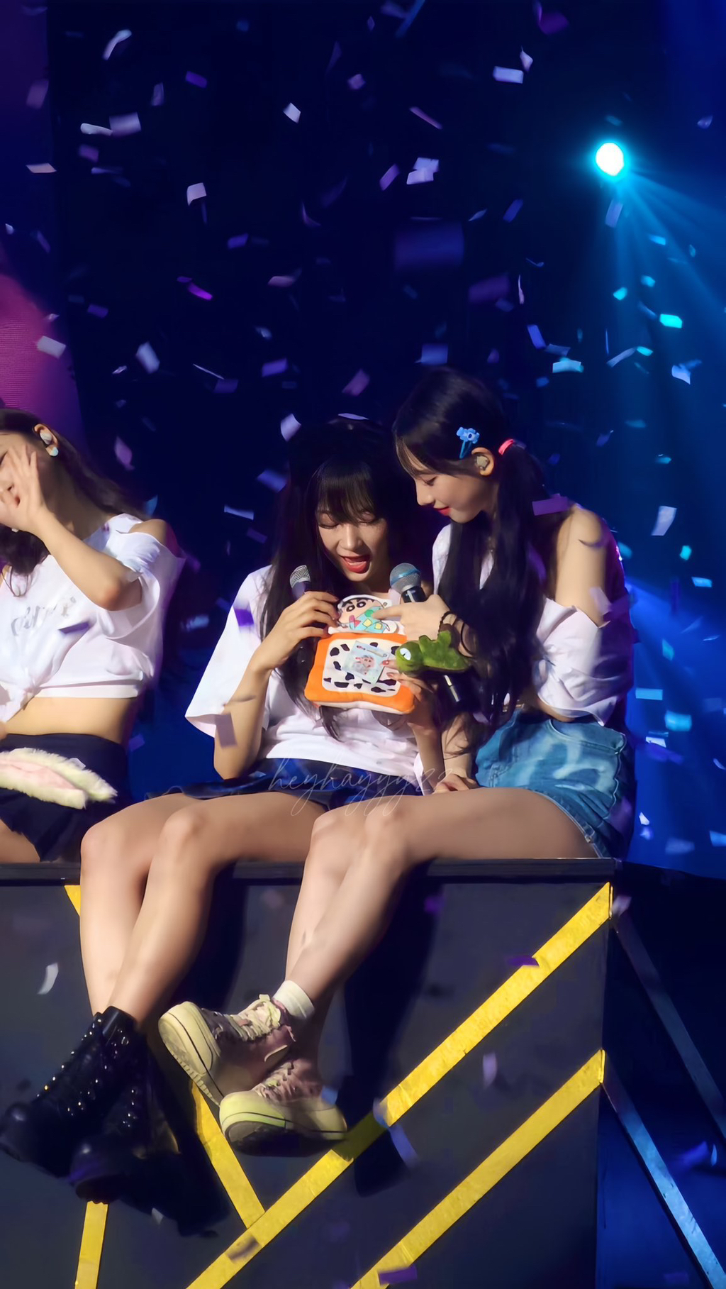에스파 자카르타 콘서트 청치마 카리나.jpgif | 인스티즈