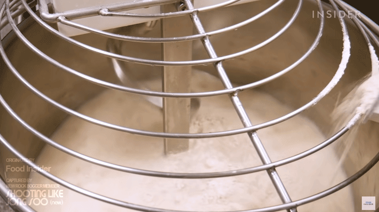 미국 마이, 사워도우로 만든 디트로이트 스타일 피자.gif | 인스티즈