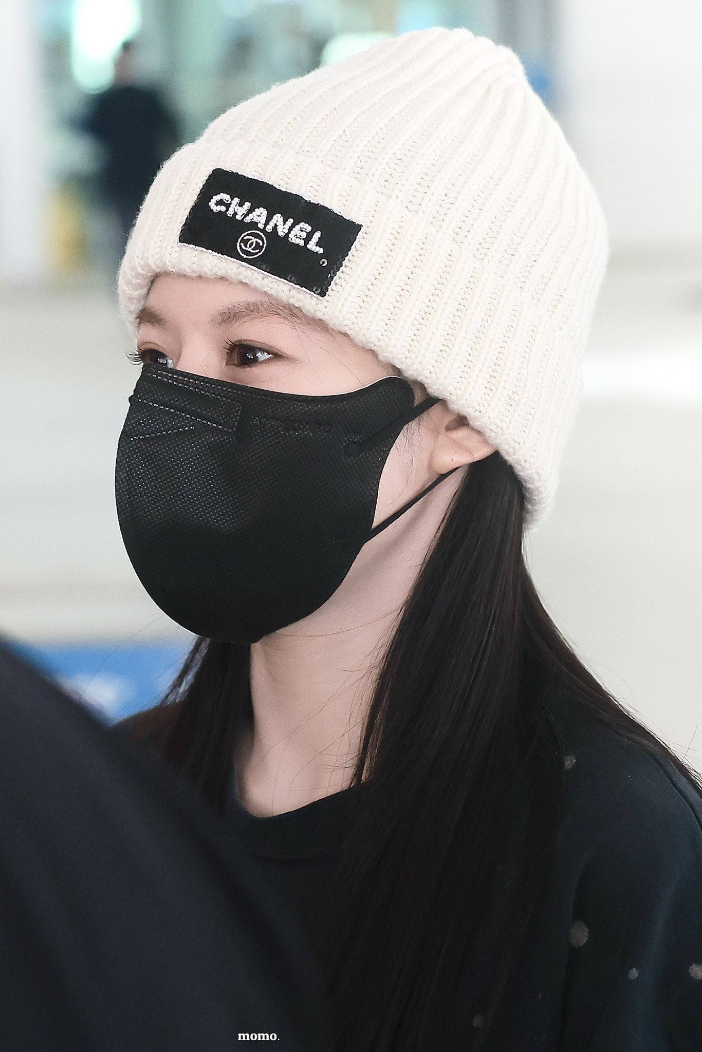 고윤정 공항 출입국.jpg | 인스티즈