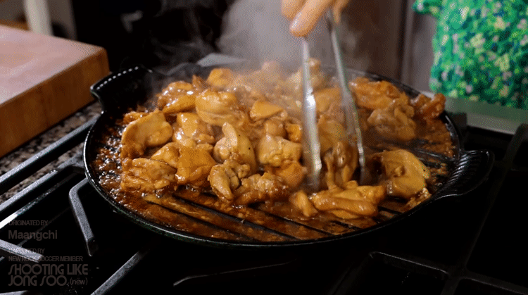 간장버터 닭구이 만들기.gif | 인스티즈