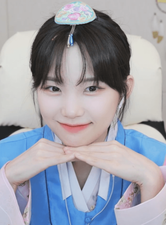 최근 불거진 논란에 대해 적극적으로 해명하는 우정잉.gif (유머글임) | 인스티즈