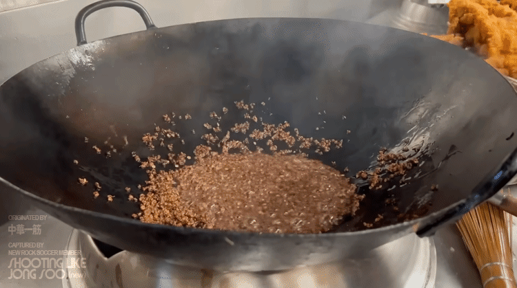 일본의 중식주방에서 만드는 화자오 후라이드 치킨.gif | 인스티즈