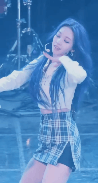 주말에 보면 더욱 좋은 카리나.gif | 인스티즈