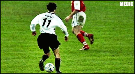 "왼발의 마법사"라이언 긱스 .gif | 인스티즈