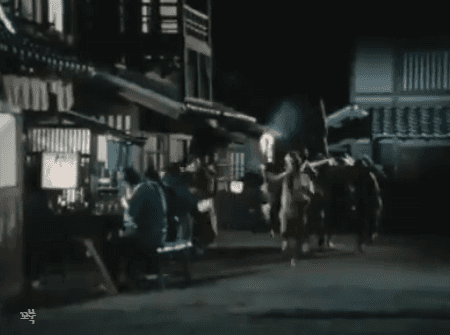 시대극 세트장에 에어콘이 있는게 뭐 그리 흠이니? | 인스티즈