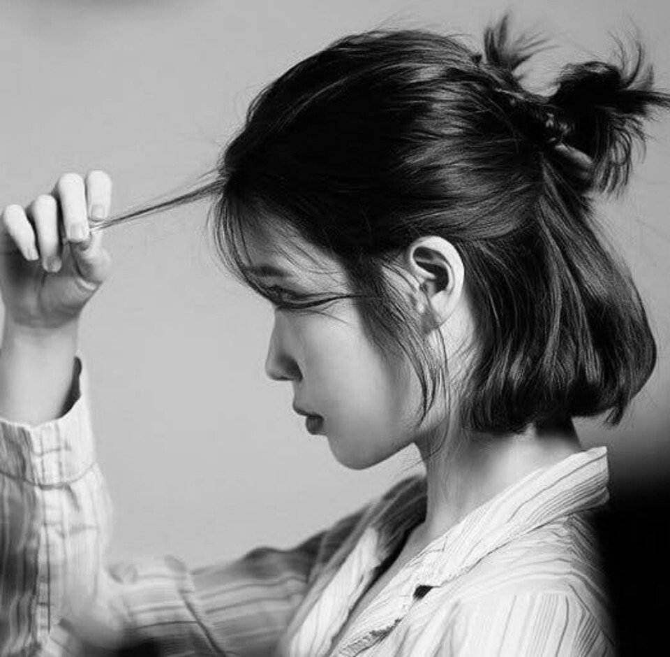 흑백 아이유.jpg | 인스티즈
