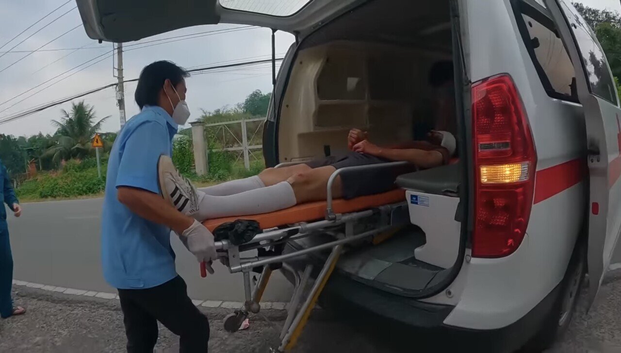 베트남에서 크게 오토바이 사고난 노홍철 빠니보틀 | 인스티즈