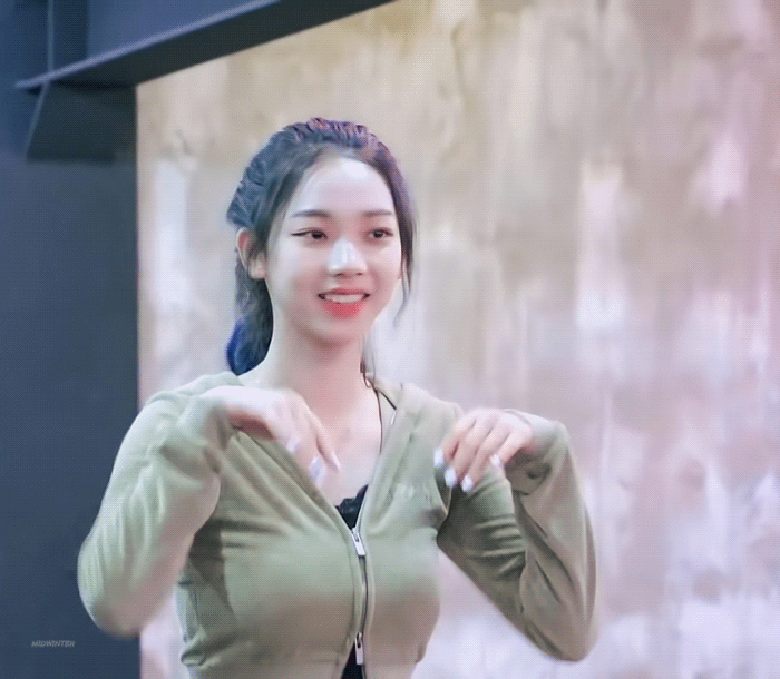 주말에 보면 더욱 좋은 카리나.gif | 인스티즈