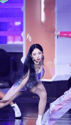 주말에 보면 더욱 좋은 카리나.gif | 인스티즈