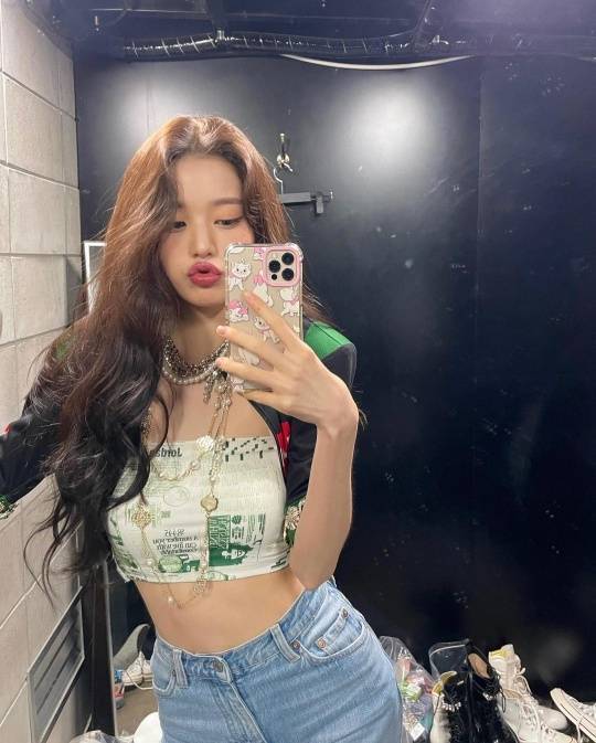 장원영 한줌 허리 | 인스티즈