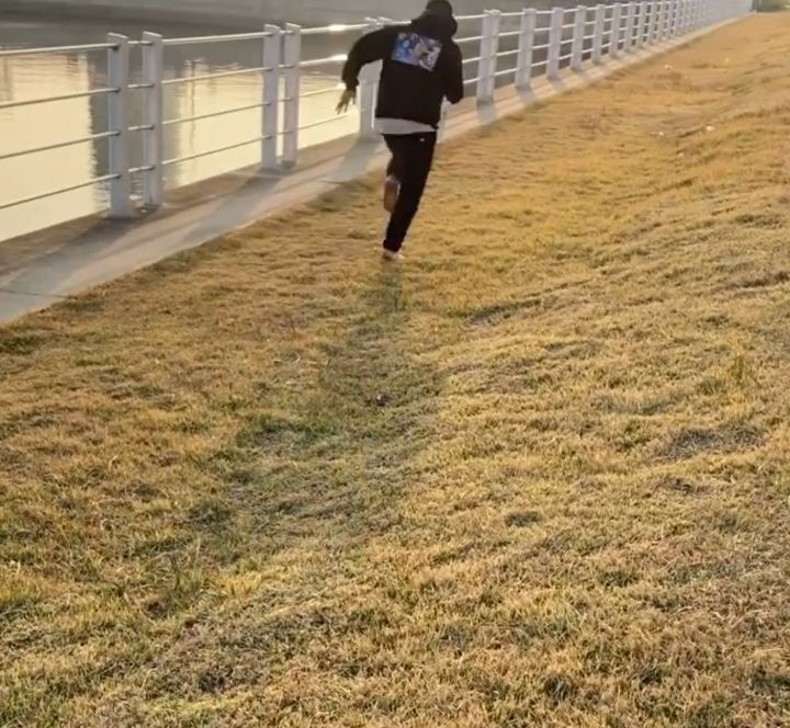 936b6ecdf1fab2619a6e479c2b97fb33024c1819