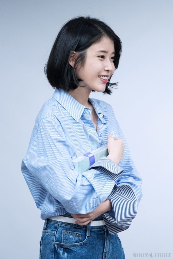 대학생같은 아이유.jpgif | 인스티즈