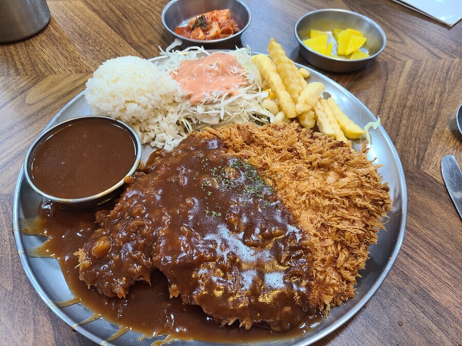 밀양에 있는 가성비 돈까스집.jpg | 인스티즈