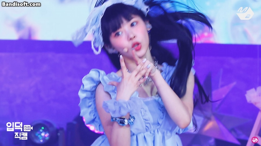 갓데뷔한 아일릿 공주 의상 찰떡인 멤버.gif | 인스티즈