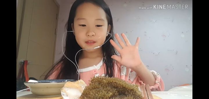 바다포도 먹방으로 유명해진 띠예 근황..gif | 인스티즈