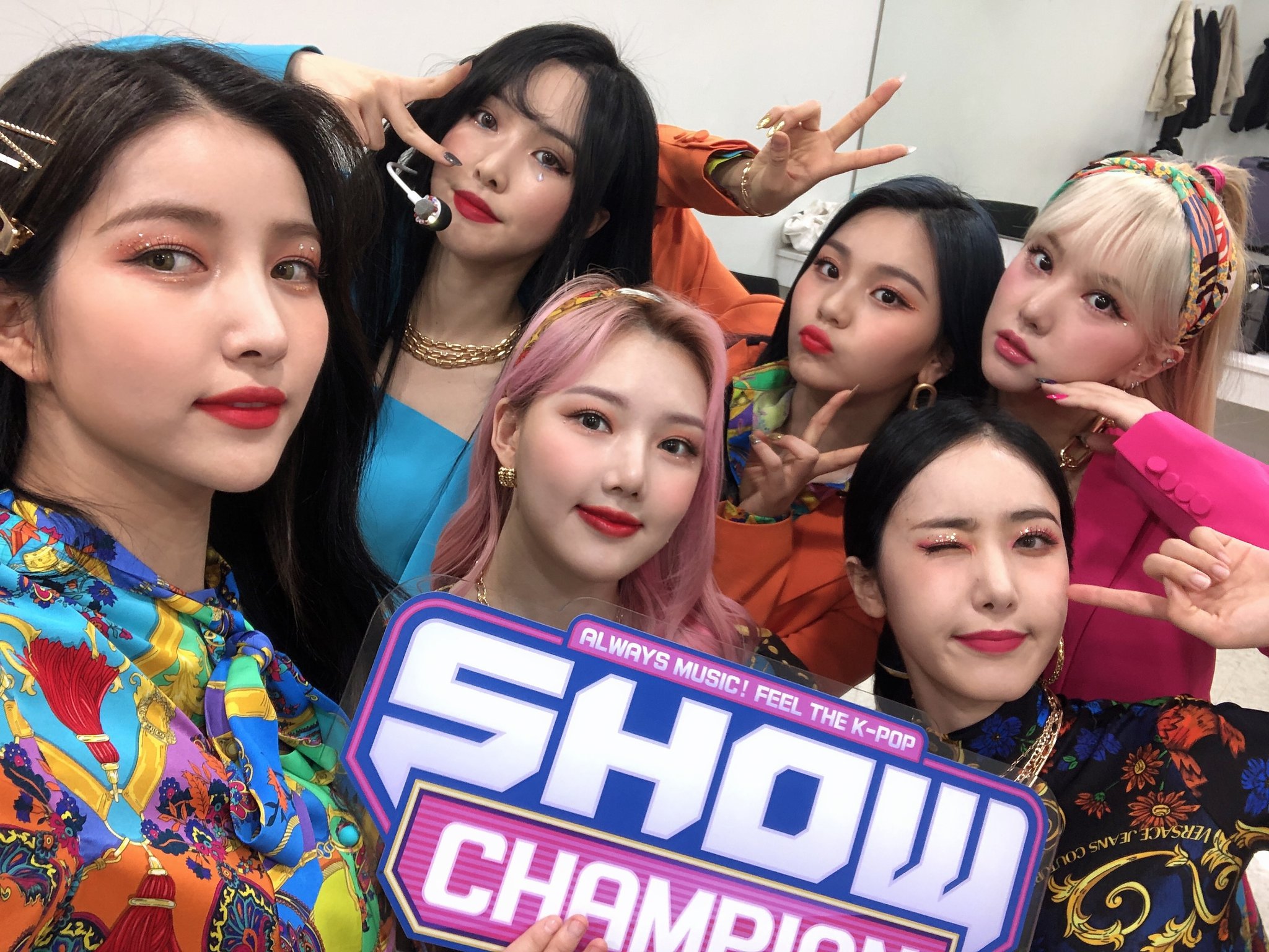 여자친구 트위터.jpg - ☆ ··· 하프타임 - 樂soccer