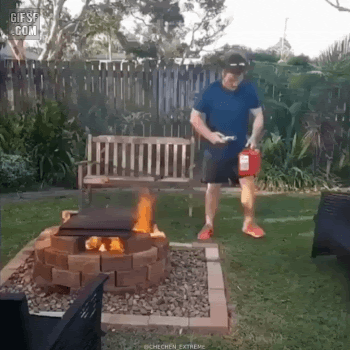 기름부을때 다시한번 생각해야 하는이유.gif | 인스티즈