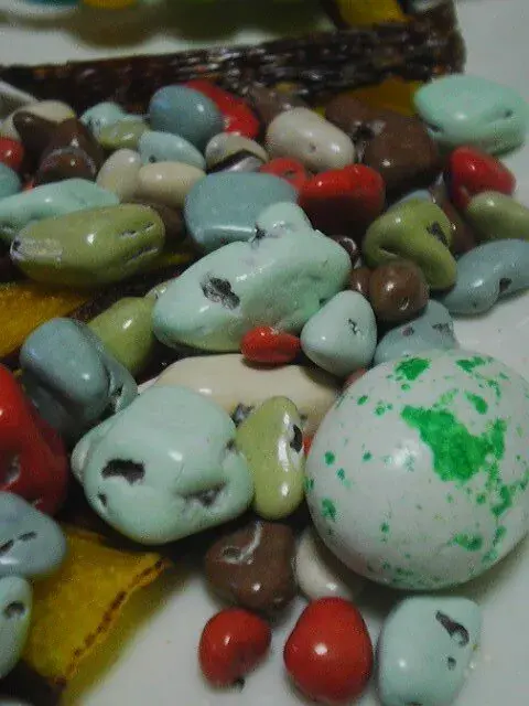 눈빛으로 쌍욕 박는 아이유어릴 때 은근히 인기 많았던 초콜릿.JPG | 인스티즈