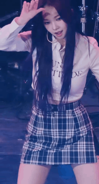 주말에 보면 더욱 좋은 카리나.gif | 인스티즈