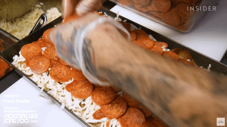 미국 마이, 사워도우로 만든 디트로이트 스타일 피자.gif | 인스티즈