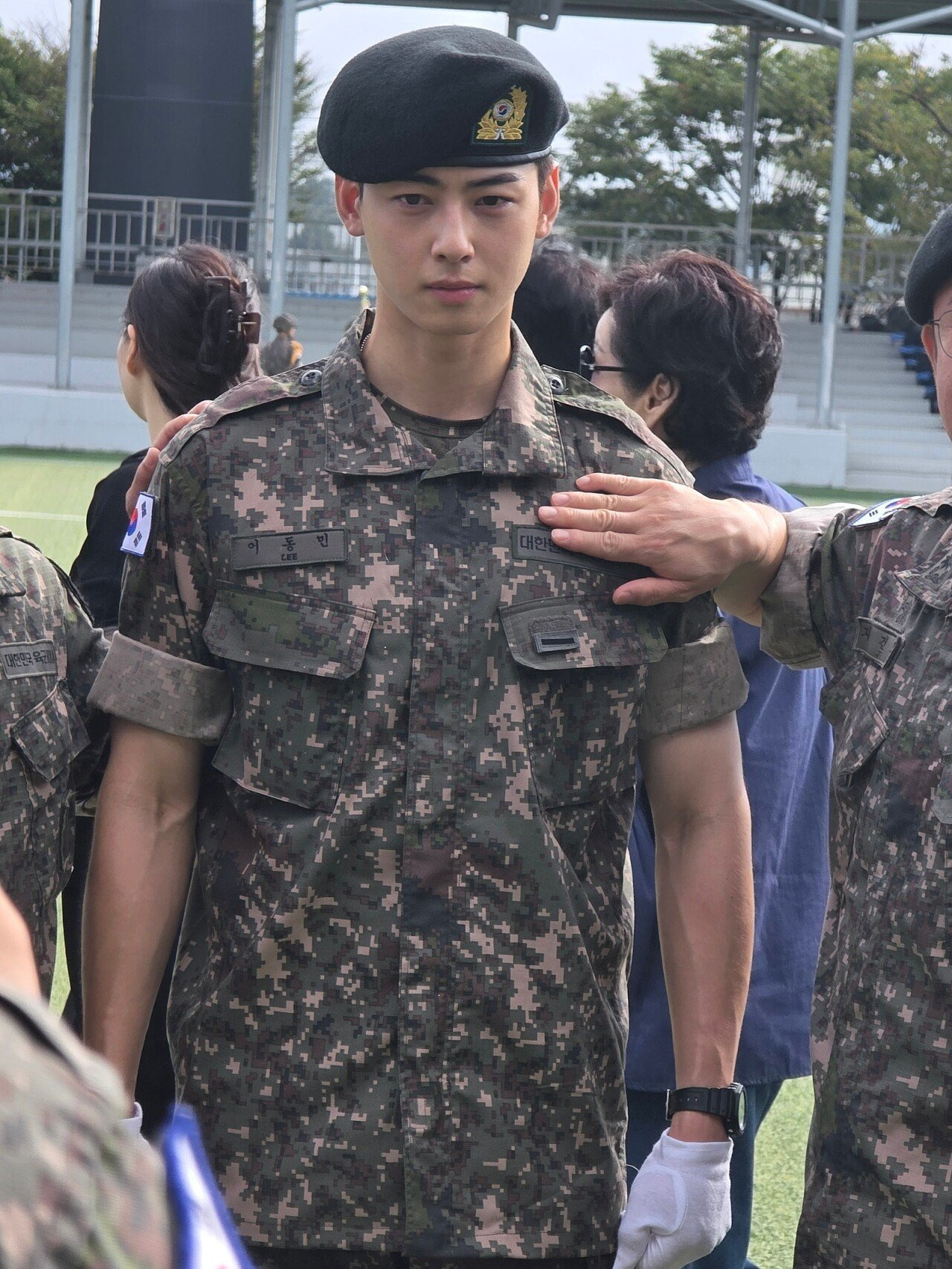 훈련병 아버지가 찍은 차은우.jpg | 인스티즈